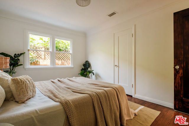 4260 S Norton Avenue, Los Angeles, CA 90008