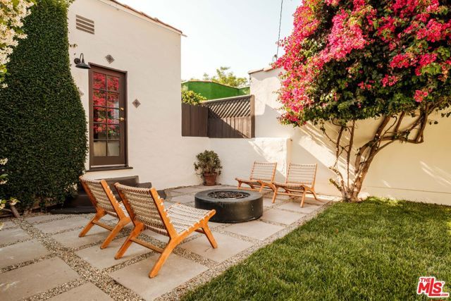 4260 S Norton Avenue, Los Angeles, CA 90008