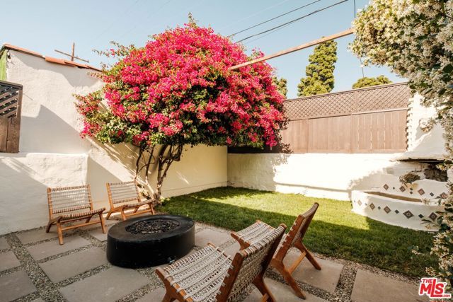 4260 S Norton Avenue, Los Angeles, CA 90008