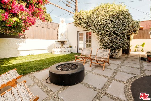 4260 S Norton Avenue, Los Angeles, CA 90008