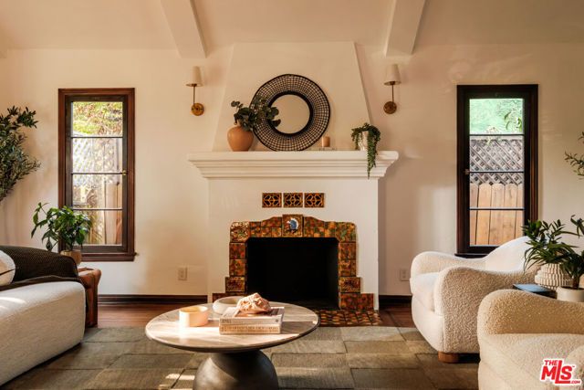 4260 S Norton Avenue, Los Angeles, CA 90008
