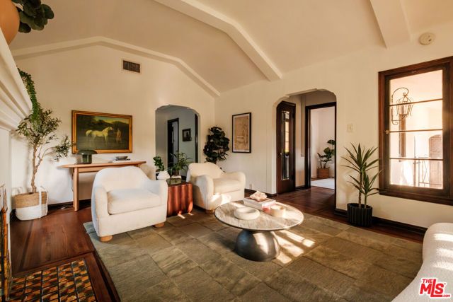 4260 S Norton Avenue, Los Angeles, CA 90008