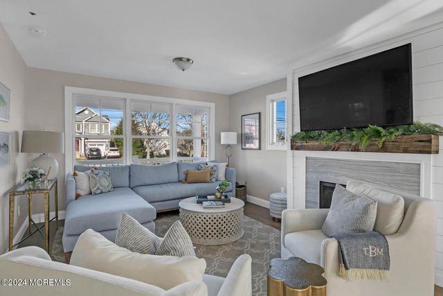 303 Pennsylvania Avenue, Spring Lake, NJ 07762