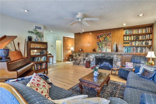 1545 Seneca Place, Claremont, CA 91711