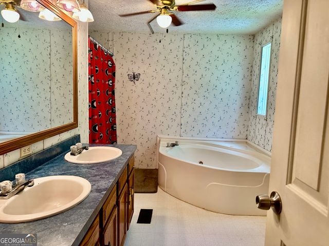 260 Lakey Lane, Cornelia, GA 30531