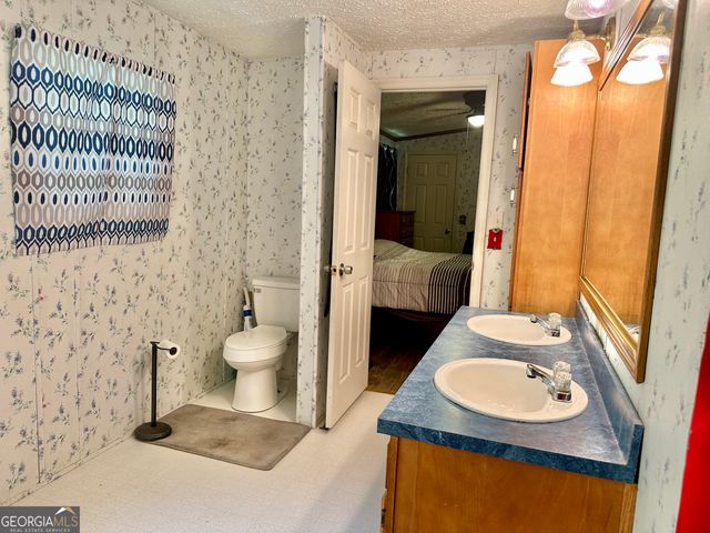 260 Lakey Lane, Cornelia, GA 30531