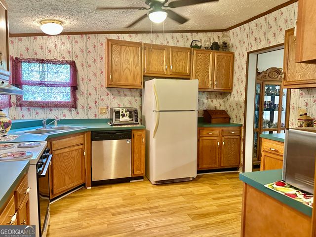 260 Lakey Lane, Cornelia, GA 30531
