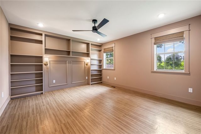1702 SW D Street, Bentonville, AR 72712
