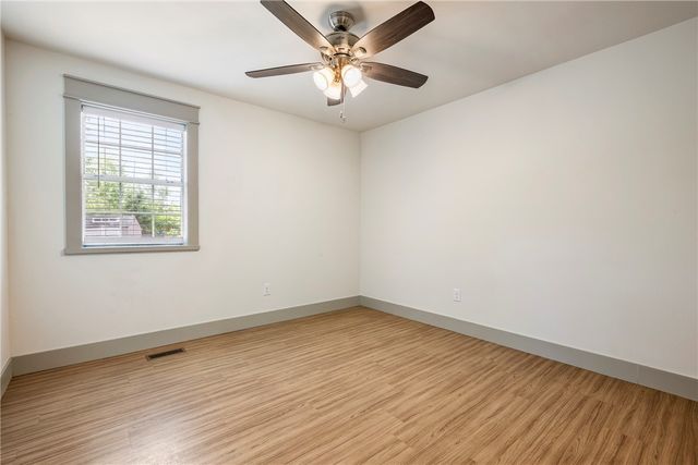 1702 SW D Street, Bentonville, AR 72712