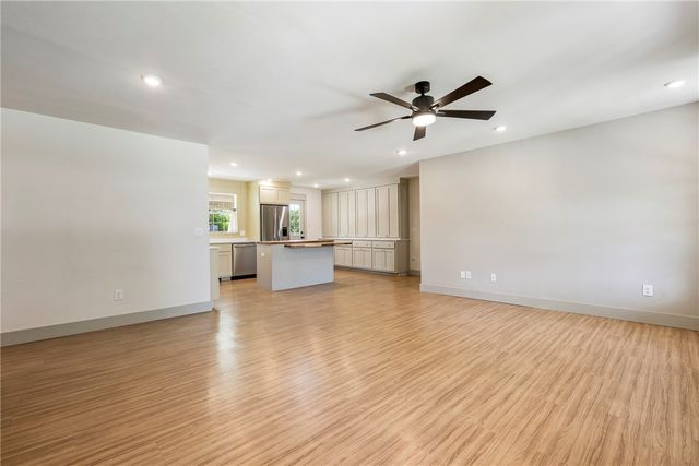 1702 SW D Street, Bentonville, AR 72712