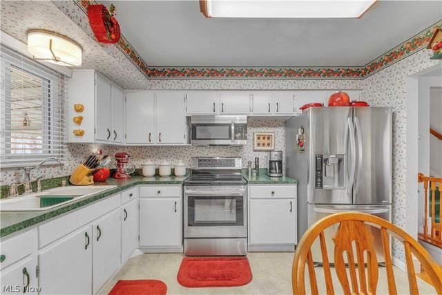 4430 Bentley Drive, North Olmsted, OH 44070