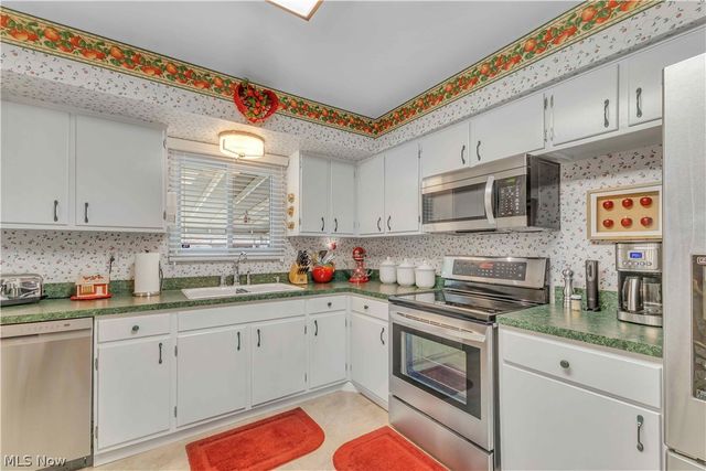 4430 Bentley Drive, North Olmsted, OH 44070