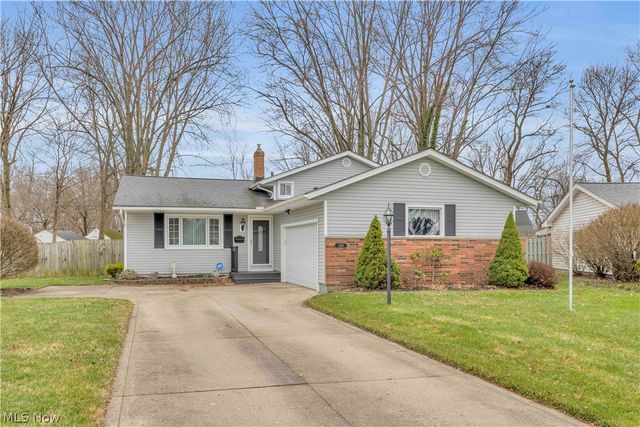 4430 Bentley Drive, North Olmsted, OH 44070