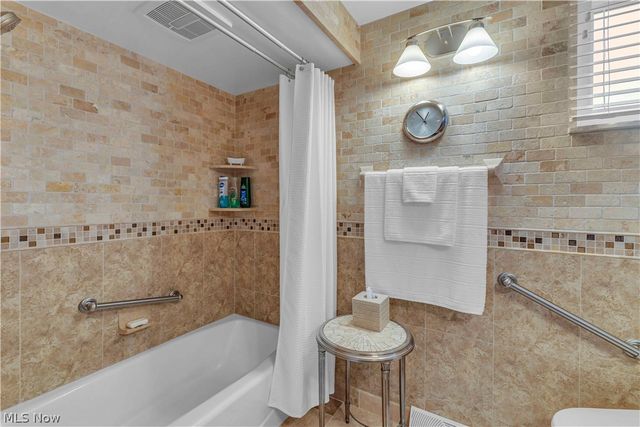 4430 Bentley Drive, North Olmsted, OH 44070