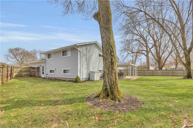 4430 Bentley Drive, North Olmsted, OH 44070