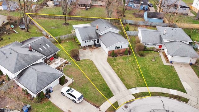 4430 Bentley Drive, North Olmsted, OH 44070