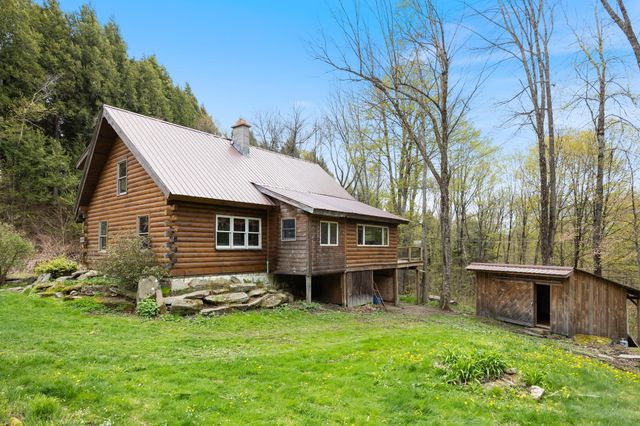 1899 Rousseau Road, Royalton, VT 05068