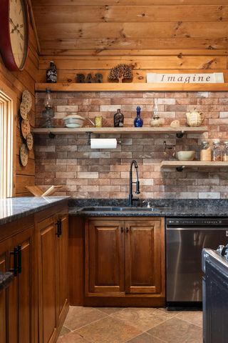 1899 Rousseau Road, Royalton, VT 05068