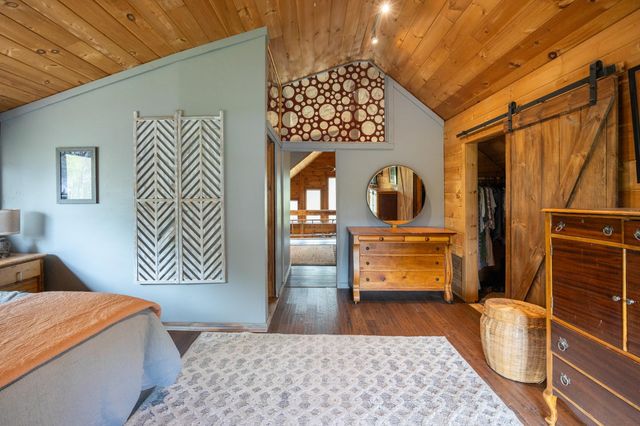1899 Rousseau Road, Royalton, VT 05068