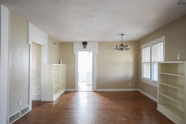 1811 ARDATH AVENUE, Wichita Falls, TX 76301