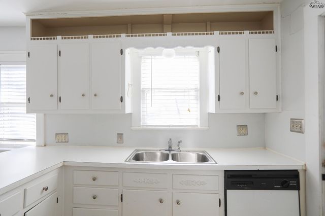 1811 ARDATH AVENUE, Wichita Falls, TX 76301