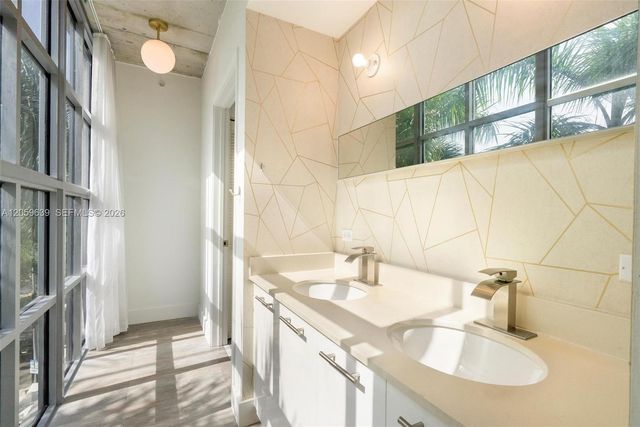 3451 NE 1st Ave M0307, Miami, FL 33137