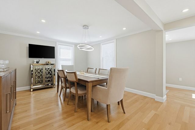 8 Woodbury Ave, Saugus, MA 01906