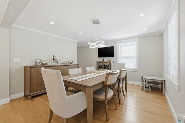 8 Woodbury Ave, Saugus, MA 01906