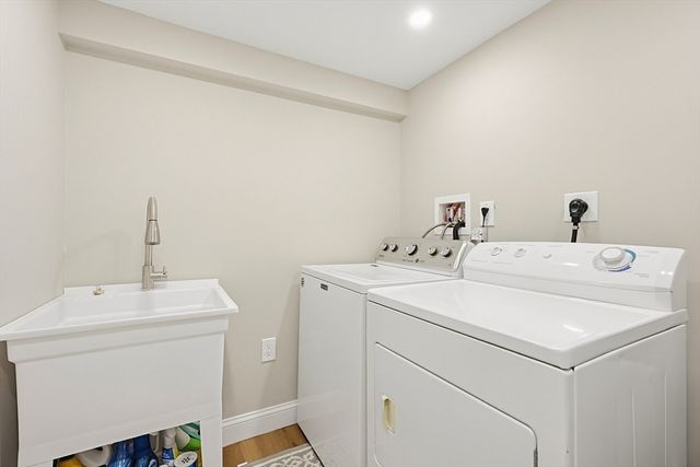 8 Woodbury Ave, Saugus, MA 01906