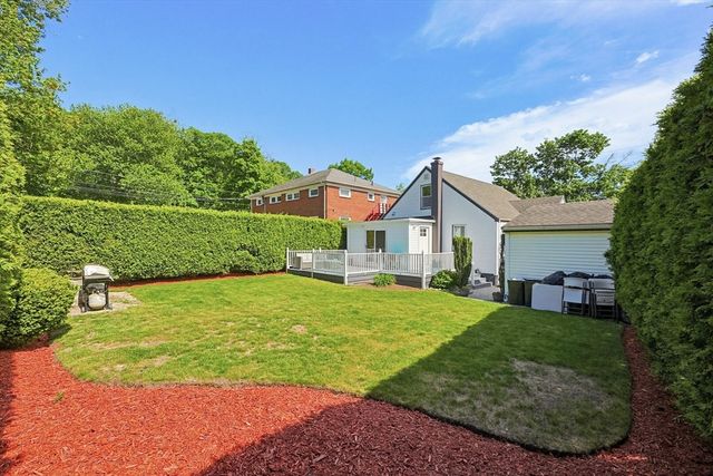 8 Woodbury Ave, Saugus, MA 01906