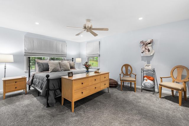 2114 GREENBRIER DR, Villanova, PA 19085