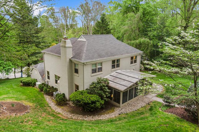 2114 GREENBRIER DR, Villanova, PA 19085