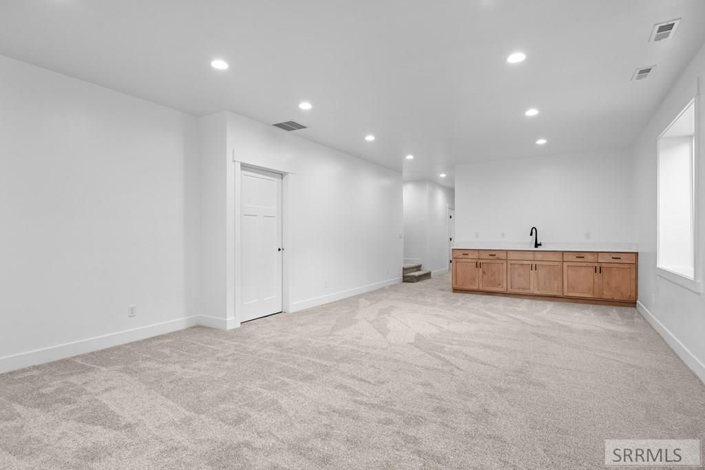 Image 20 of property listing at 97 N Hillside Road, Rigby, ID 83442