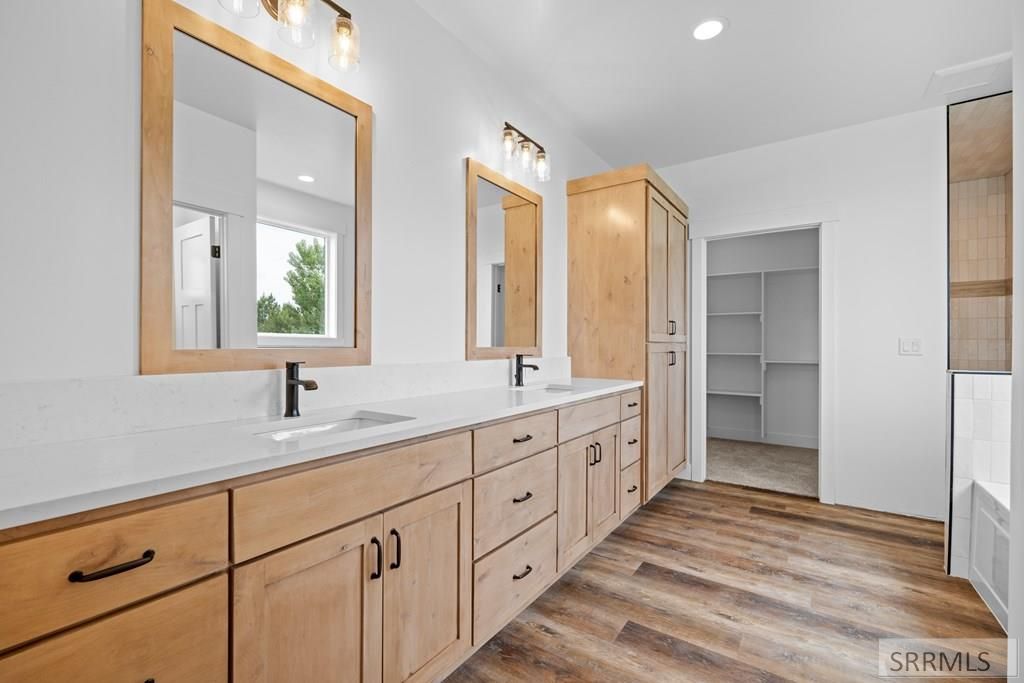 Image 28 of property listing at 97 N Hillside Road, Rigby, ID 83442