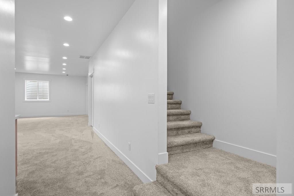 Image 39 of property listing at 97 N Hillside Road, Rigby, ID 83442