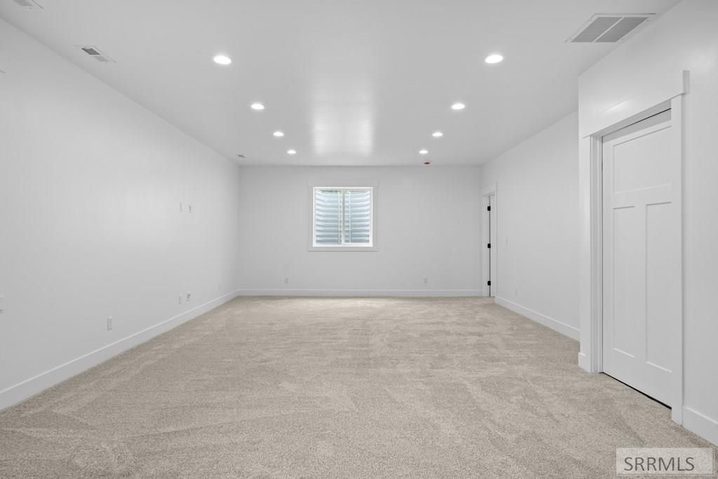 Image 40 of property listing at 97 N Hillside Road, Rigby, ID 83442