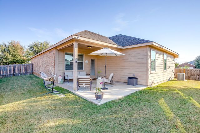 504 Bailer Drive, Crowley, TX 76036