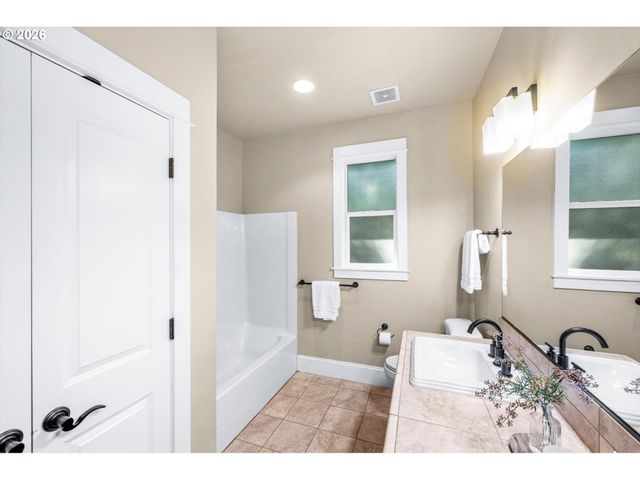 3499 Nw 112TH Pl, Portland, OR 97229