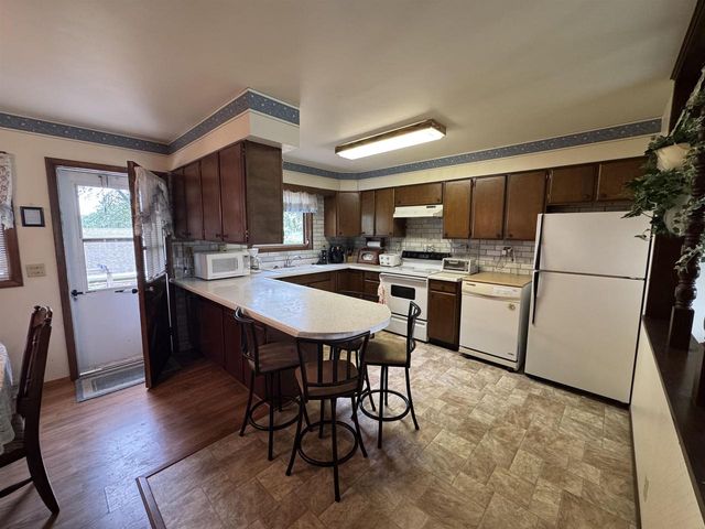 W2023 State 44 Road, Markesan, WI 53946