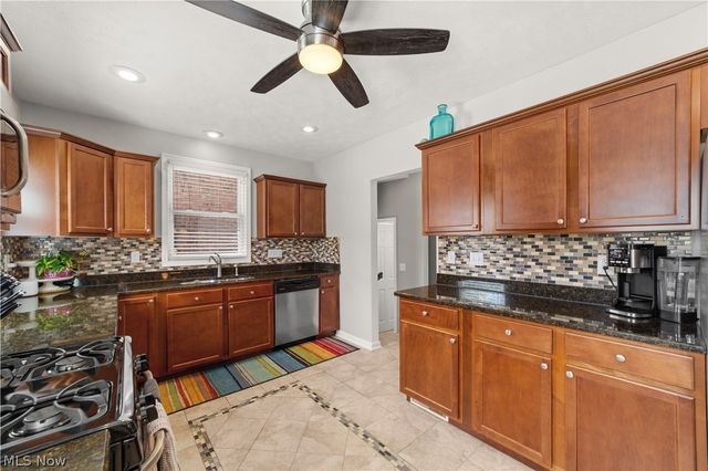 2591 Fenwick Road, University Heights, OH 44118