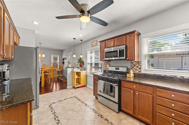 2591 Fenwick Road, University Heights, OH 44118