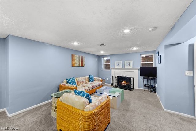 2591 Fenwick Road, University Heights, OH 44118