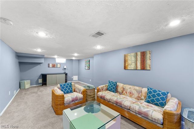 2591 Fenwick Road, University Heights, OH 44118