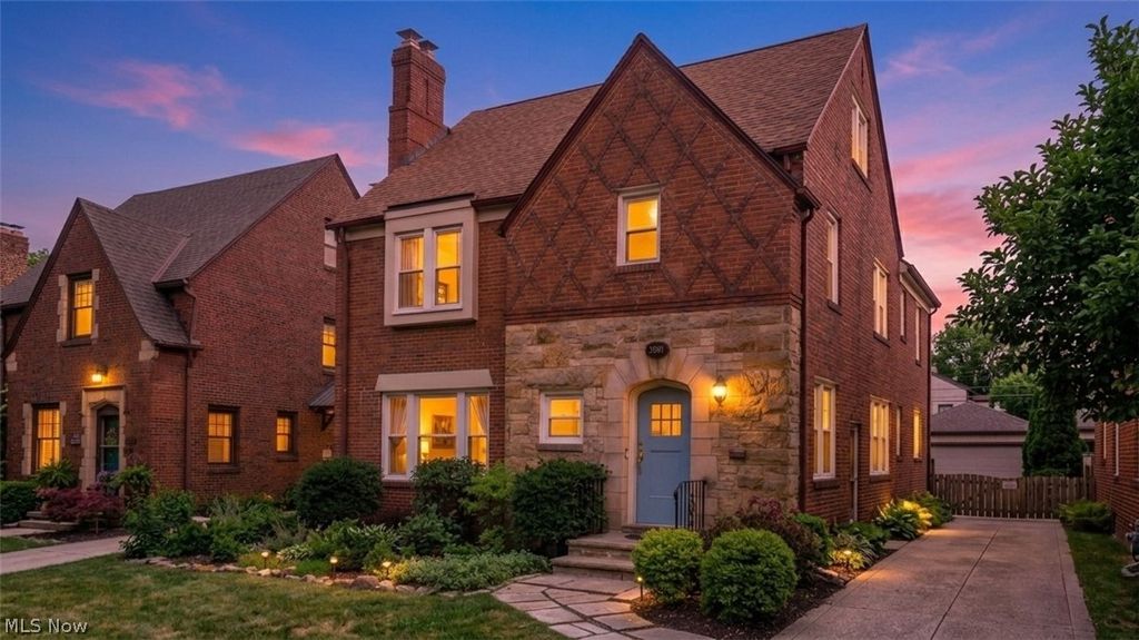 2591 Fenwick Road, University Heights, OH 44118