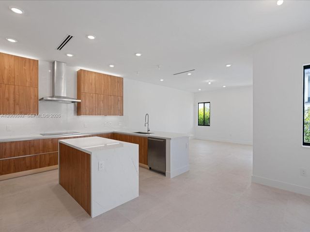 19602 NE 14 Court 0, Miami, FL 33179