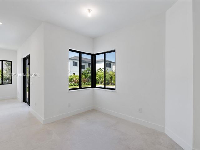 19602 NE 14 Court 0, Miami, FL 33179