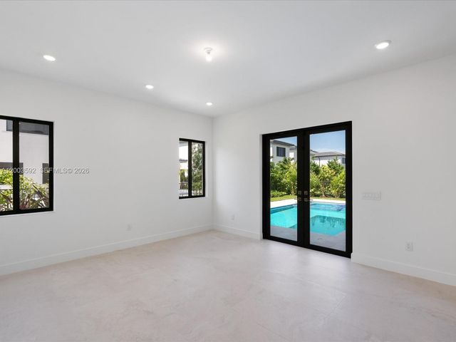 19602 NE 14 Court 0, Miami, FL 33179