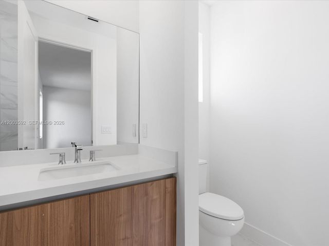 19602 NE 14 Court 0, Miami, FL 33179