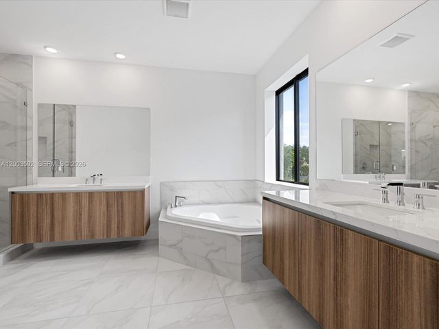 19602 NE 14 Court 0, Miami, FL 33179
