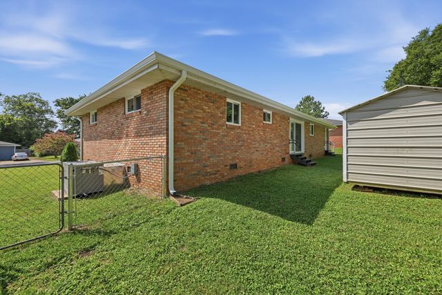 13 Phillips Drive, Fort Oglethorpe, GA 30742